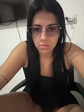 Snapshot of jheicylli chatting on 07.23.26 jheicylli online show from 07.23.26