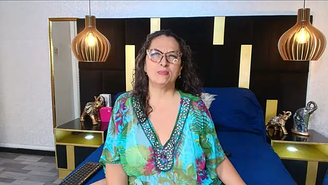 AlessandraLeroy online show from 10.19.25