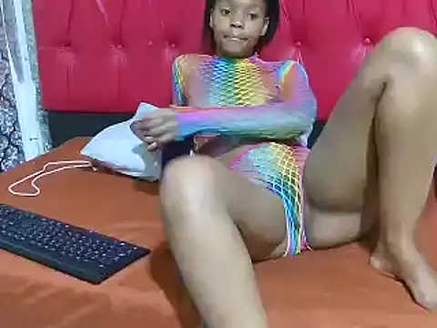 Snapshot of BondiBitch chatting on 03.10.25 BondiBitch online show from 03.10.25