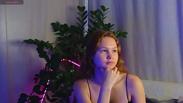 AmeliRoyse online show from 11.25.25