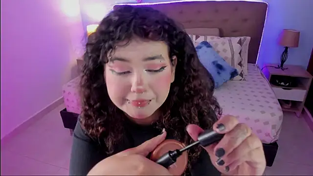 Snapshot of _Lilly_miller chatting on 11.13.25 Lilly miller online show from 11.13.25