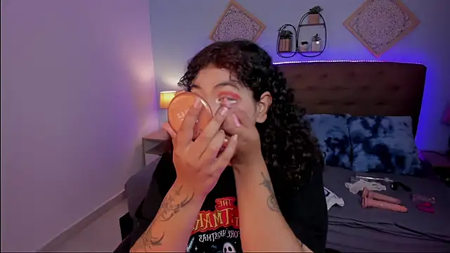 Snapshot of _Lilly_miller chatting on 11.24.25 Lilly miller online show from 11.24.25