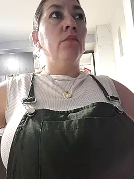 Luna-nevada online show from 10.07.25