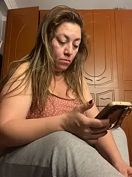 Luna-nevada online show from 02.12.26