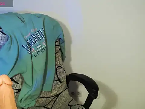 Hannah Kiim online show from 03.06.26