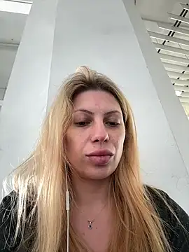 Snapshot of Alicedream5 chatting on 03.16.25 Alicedream5 online show from 03.16.25