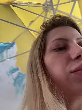 Snapshot of Alicedream5 chatting on 03.20.25 Alicedream5 online show from 03.20.25