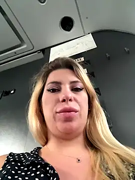 Snapshot of Alicedream5 chatting on 09.12.25 Alicedream5 online show from 09.12.25