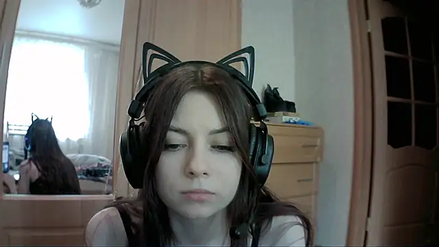 Snapshot of RendyDow chatting on 03.13.25 RendyDow online show from 03.13.25