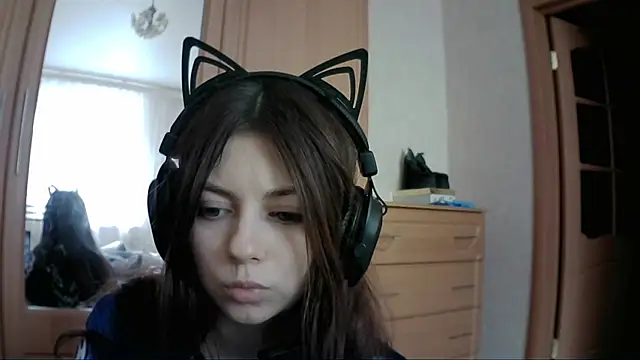 Snapshot of RendyDow chatting on 03.21.25 RendyDow online show from 03.21.25