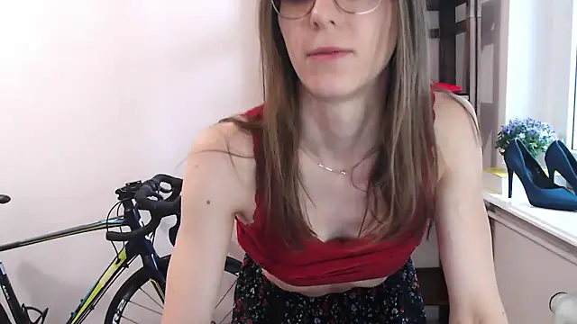 Snapshot of love_megi chatting on 02.08.26 love megi online show from 02.08.26