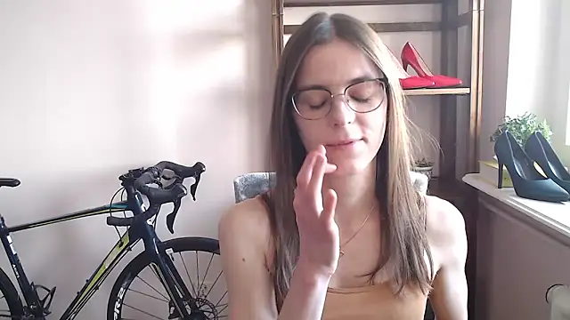 Snapshot of love_megi chatting on 02.26.26 love megi online show from 02.26.26