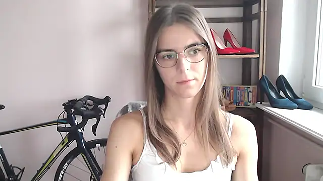 love megi online show from 04.25.26