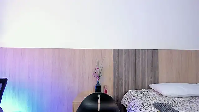  SamantaGomez online show from 09.18.25