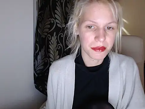 ElssaRush online show from 03.18.25