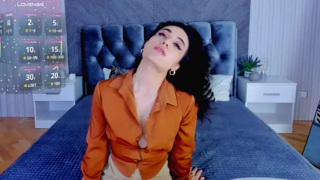 Snapshot of Maya_Rogerss chatting on 12.01.25 Maya Rogerss online show from 12.01.25