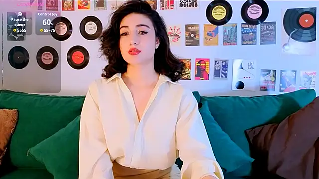 Maya Rogerss online show from 04.29.26