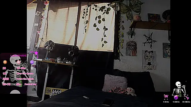 Snapshot of 420mussa chatting on 10.11.25 420mussa online show from 10.11.25