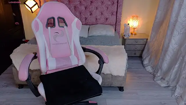 sweet  thang online show from 10.03.25