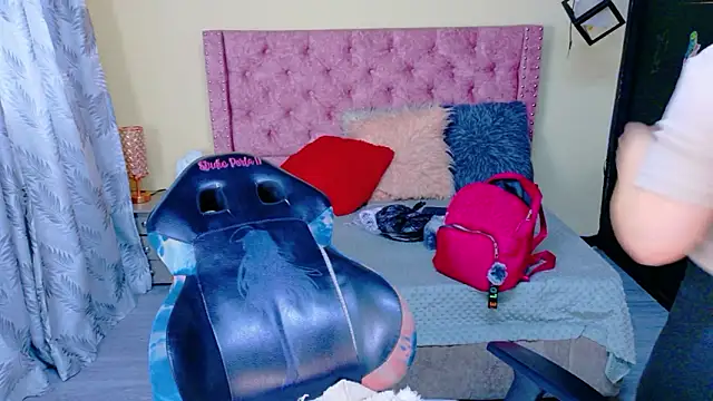 Snapshot of sweet__thang chatting on 02.21.26 sweet thang online show from 02.21.26