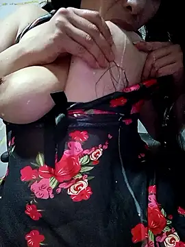 Zoebreastmilk2 online show from 06.12.26