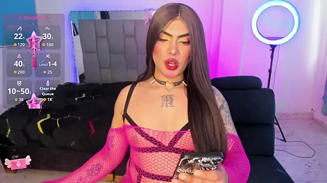Snapshot of Sophie_whitexxx chatting on 07.05.26 Sophie whitexxx online show from 07.05.26