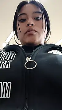 bella warzon online show from 02.17.26