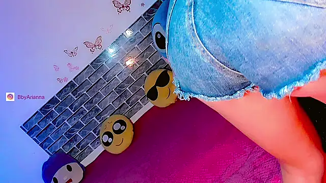 Snapshot of Ariana_doll01 chatting on 01.13.26 Ariana doll01 online show from 01.13.26