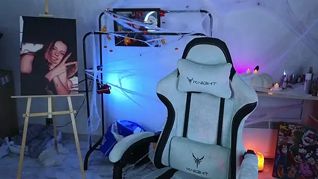 Snapshot of monicaerotic chatting on 10.30.25 monicaerotic online show from 10.30.25