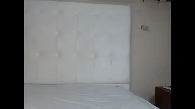 willow smitt online show from 10.02.25