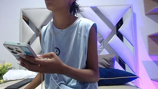 willow smitt online show from 01.18.26