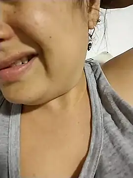 Snapshot of Seet_Hanna chatting on 10.31.25 Seet Hanna online show from 10.31.25