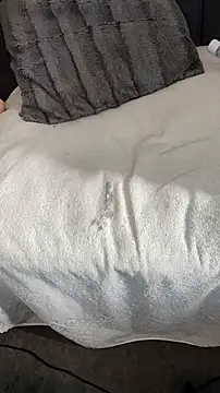 Snapshot of kythando chatting on 09.26.25 kythando online show from 09.26.25