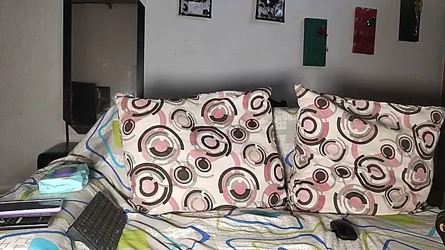 Milu curly online show from 02.25.26