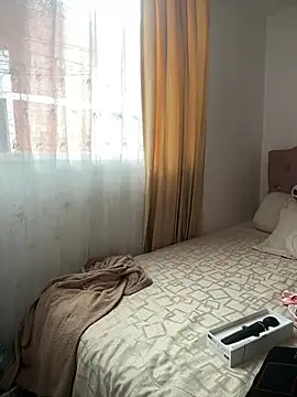 VictoriaGerard Pink online show from 02.15.26