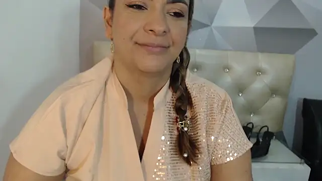 Snapshot of Milf-Prettyboobs chatting on 02.05.26 Milf-Prettyboobs online show from 02.05.26