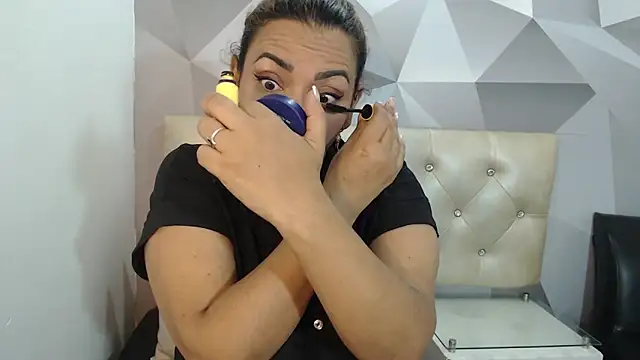 Snapshot of Milf-Prettyboobs chatting on 02.13.26 Milf-Prettyboobs online show from 02.13.26