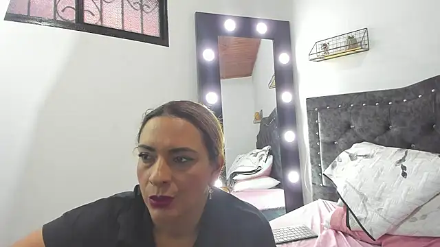 Snapshot of Milf-Prettyboobs chatting on 03.04.26 Milf-Prettyboobs online show from 03.04.26