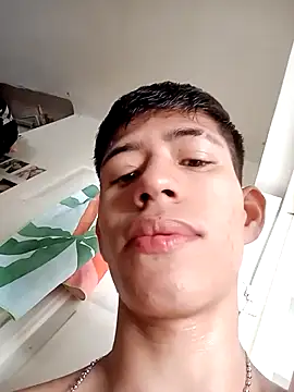 Snapshot of dareck_18 chatting on 02.11.26 dareck 18 online show from 02.11.26