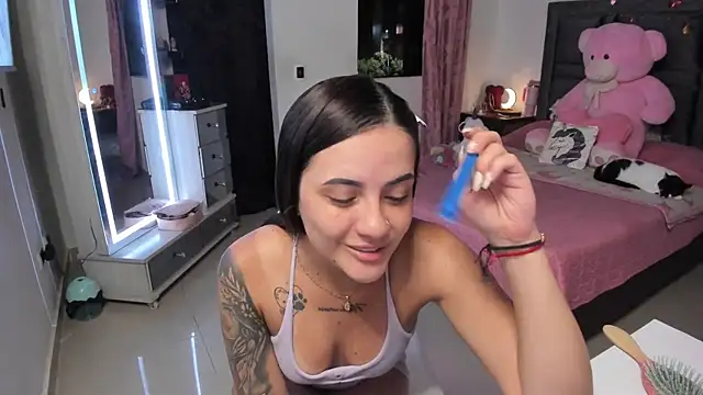 Snapshot of Paulet_Johnson chatting on 03.27.26 Paulet Johnson online show from 03.27.26