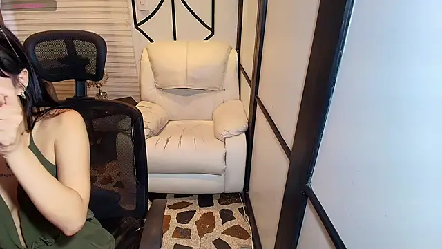 NaomiFrost online show from 03.19.25