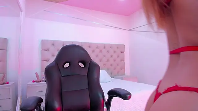 NaomiFrost online show from 02.14.26