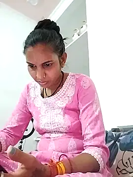 Snapshot of Hotty-Nidhi chatting on 03.10.25 Hotty-Nidhi online show from 03.10.25