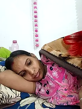 Hotty-Nidhi online show from 11.20.25