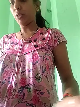 Hotty-Nidhi online show from 11.25.25