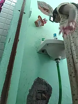 Hotty-Nidhi online show from 02.16.26