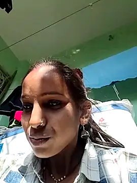 Hotty-Nidhi online show from 02.17.26