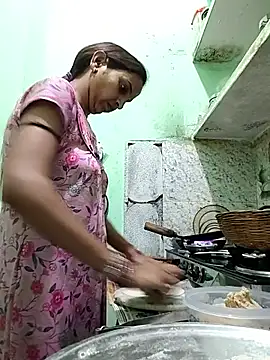 Hotty-Nidhi online show from 02.23.26