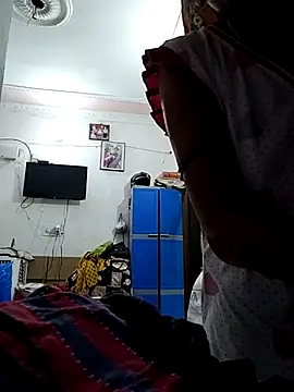 Hotty-Nidhi online show from 03.13.26