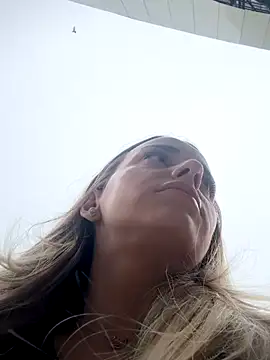 AlexisWhit online show from 10.26.25